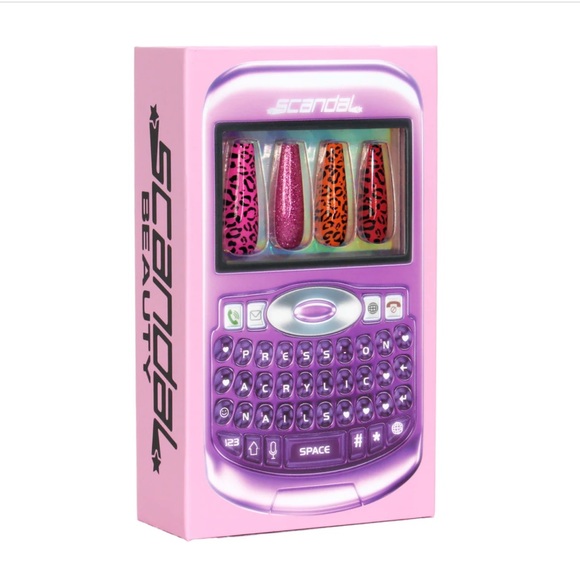 Scandal Leopard accent Press Ons - Picture 5 of 10